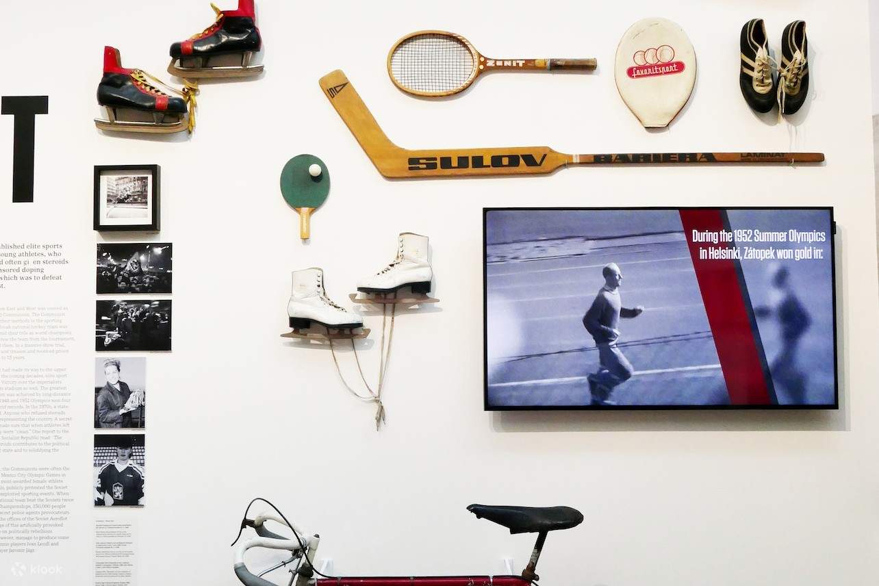 Artículos históricos exhibidos en el museo