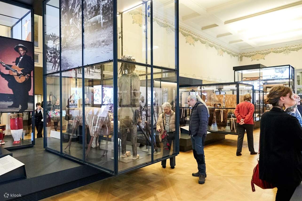 Bewundern Sie die umfangreichen afrikanischen Artefakte und Kunstwerke im Königlichen Museum für Zentralafrika.