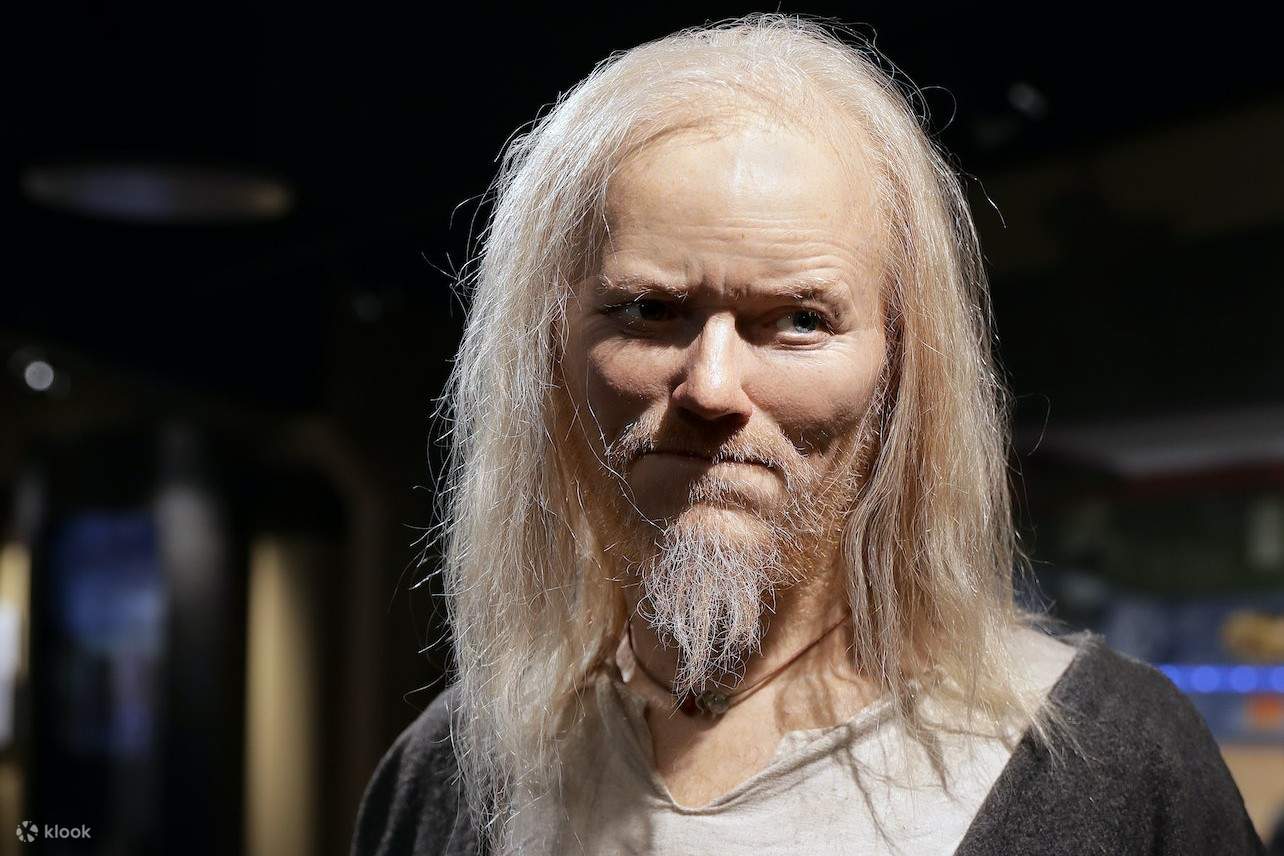 바이킹 박물관의 생생한 캐릭터들을 만나보세요