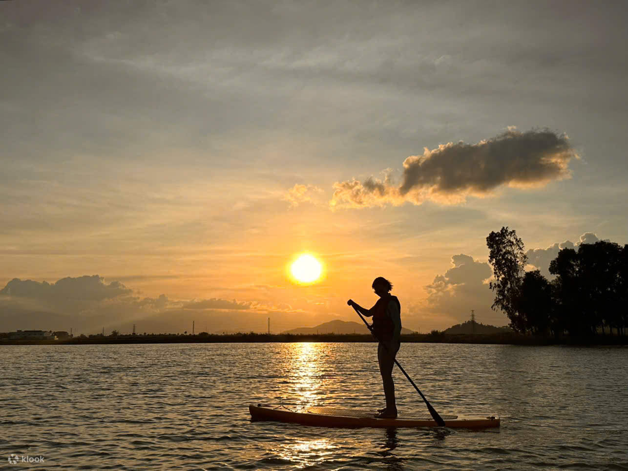 Sunset Stand Up Paddle Boarding Wasserabenteuer-Tour in Nha Trang