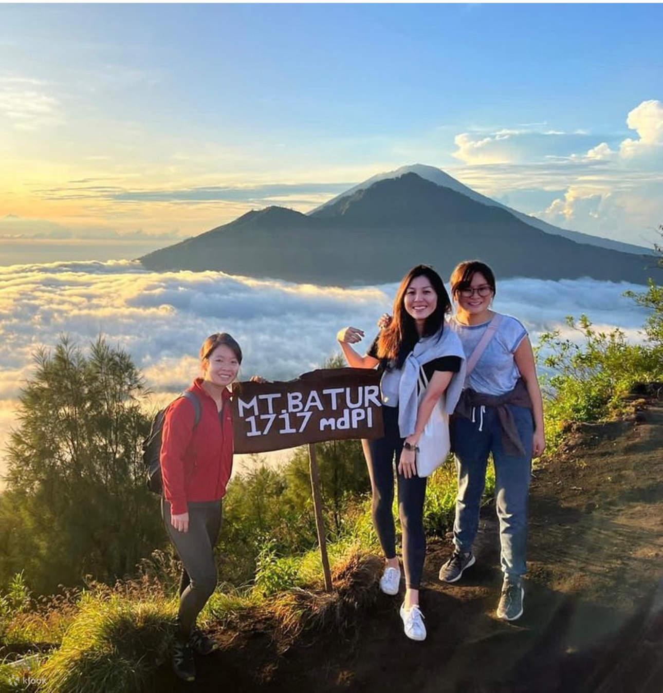 Excursão de jipe ao nascer do sol no Monte Batur e trekking com ...