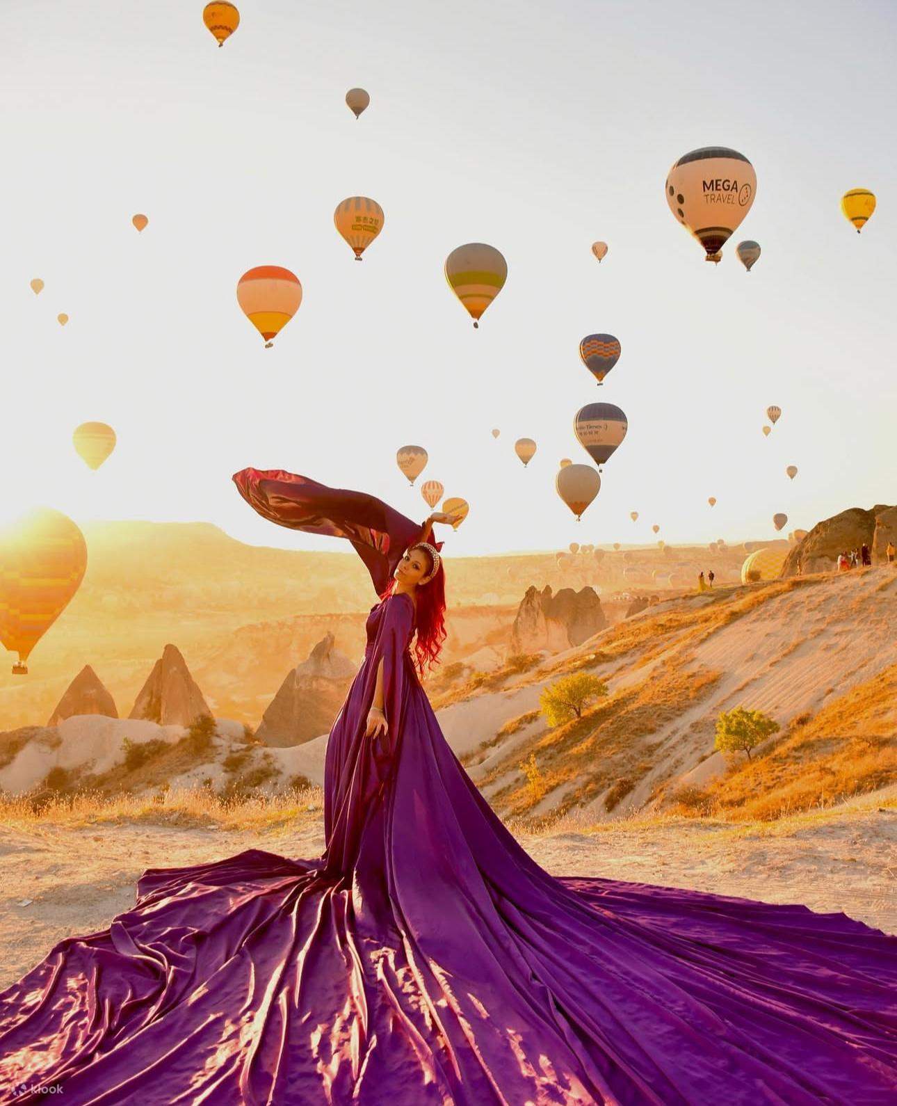 MENGEJAR BALON UDARA DENGAN MOBIL KLASIK DI CAPPADOCIA