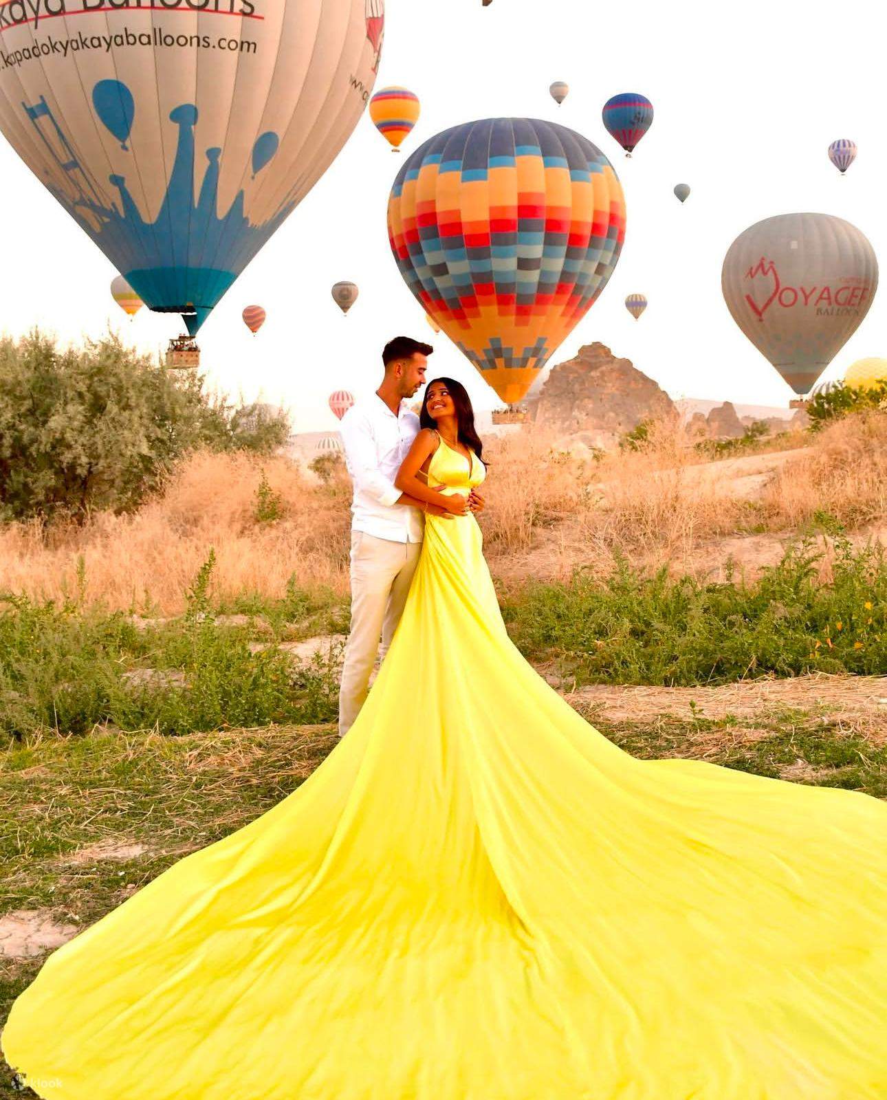 Chụp Ảnh Với Váy Bay Ở Cappadocia hoặc Tour Xe Cổ Điển 