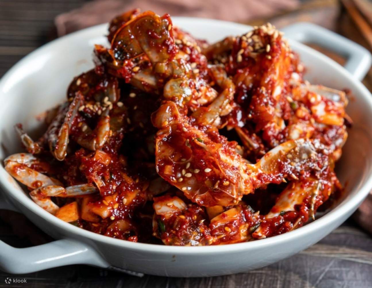 Cangrejo marinado con salsa de soja