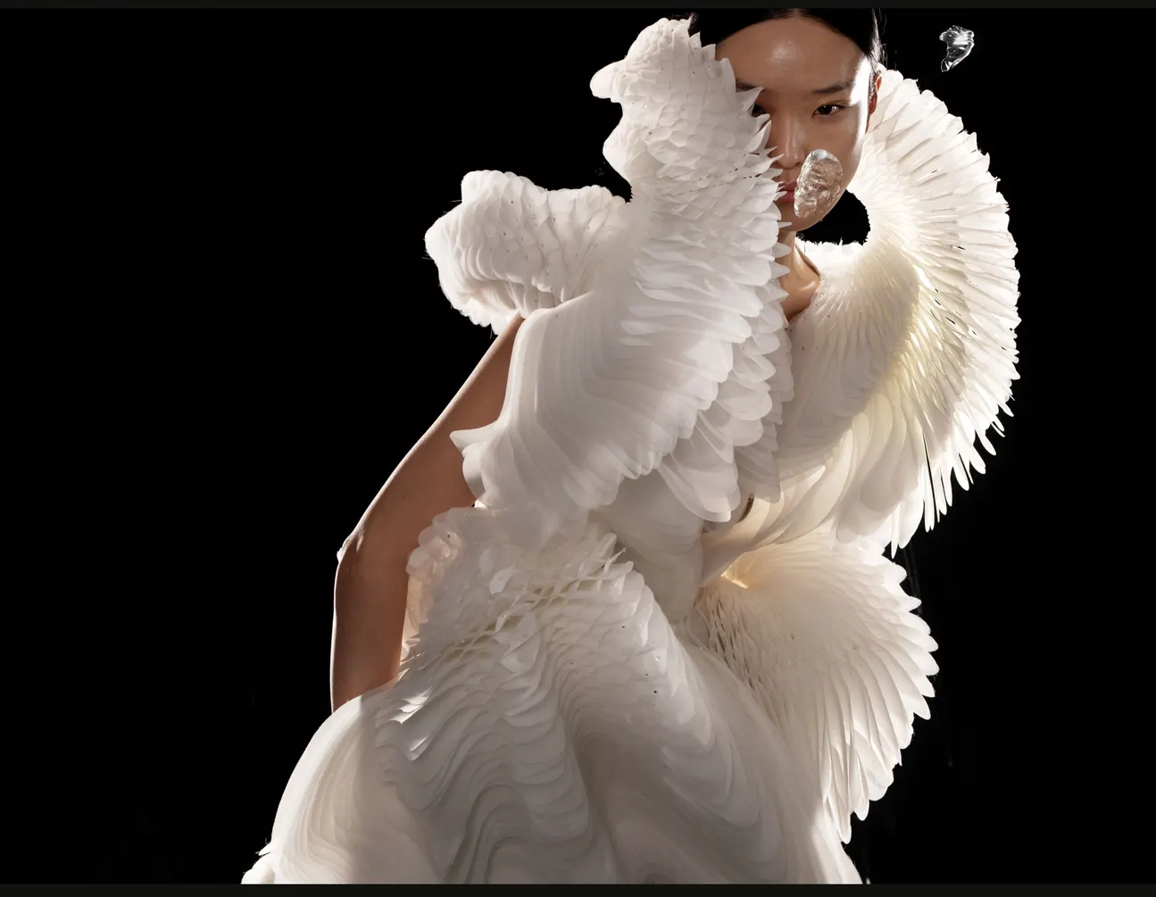 Iris van Herpen, fashion, sculpting, sculpting the senses, visionary fashion