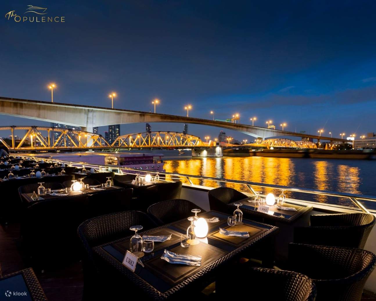 Dinner Cruise di Sungai Chaophraya