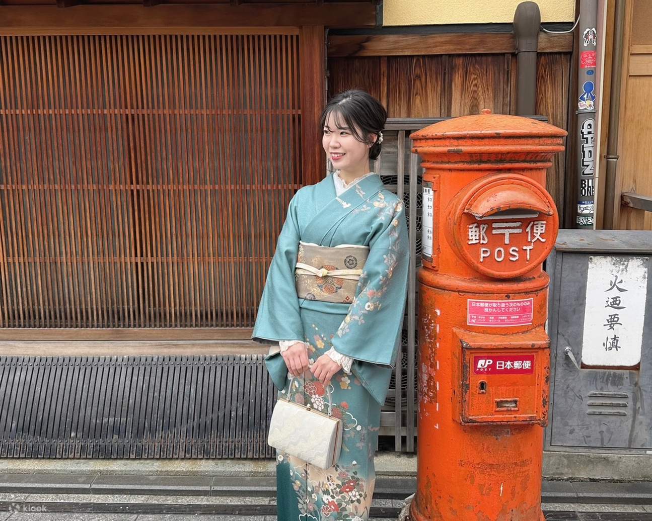 Location de kimonos (fournie par Kimono Rental Wargo, magasin de Kanazawa Korinbo)