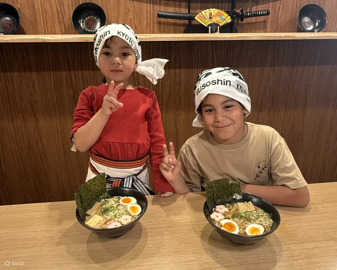京都祗园拉面碗绘画与烹饪