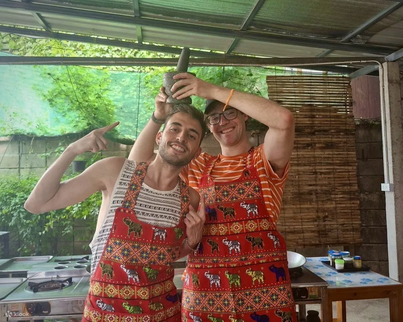 泰国小屋烹饪课程，包括市场和花园之旅
