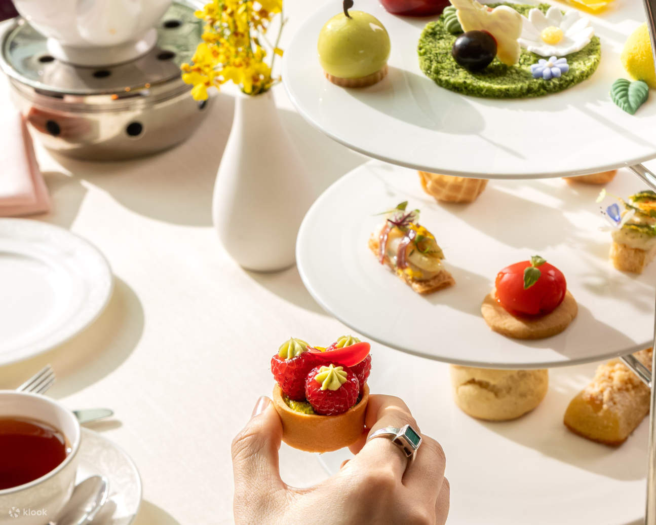 1897 Lounge Afternoon Tea al Siam Kempinski Hotel Bangkok