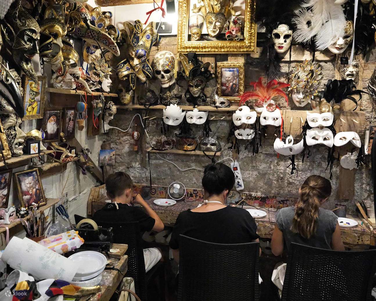 เวิร์กชอปการทำหน้ากากสำหรับงานคาร์นิวัลในเวนิส