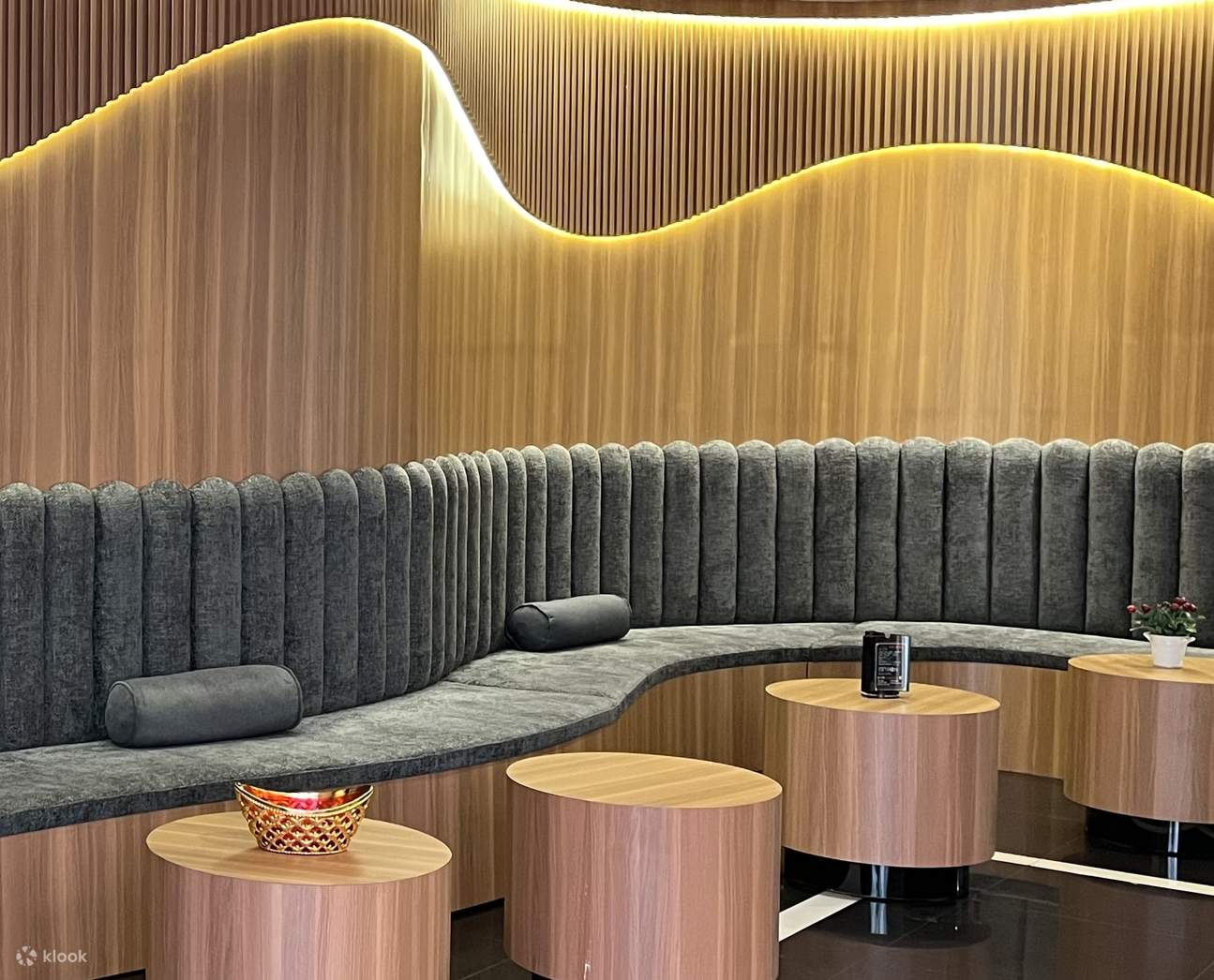 V Box Family KTV в Джохор-Бару