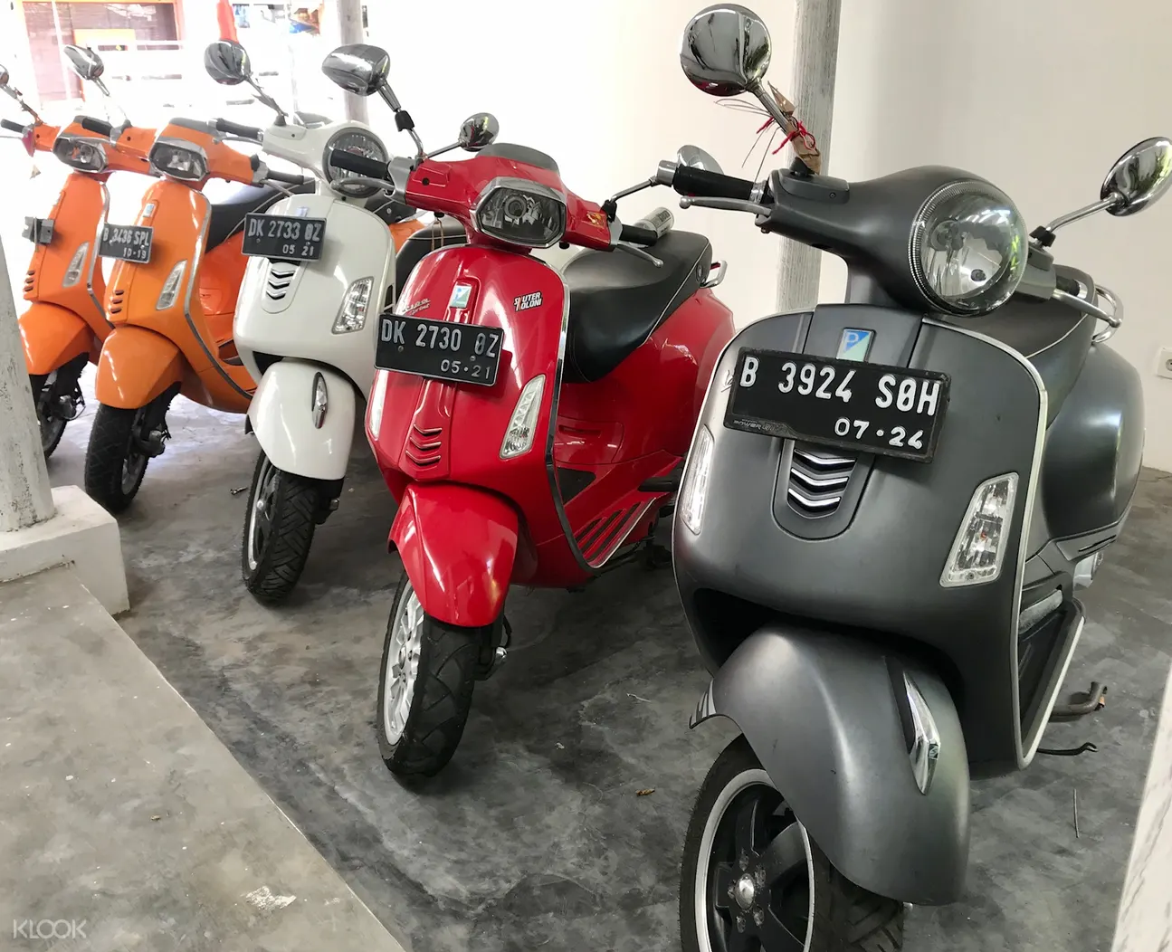 Vespa Scooter Tour And Ceramic Painting Experience By Varatrip Klook Malaysia