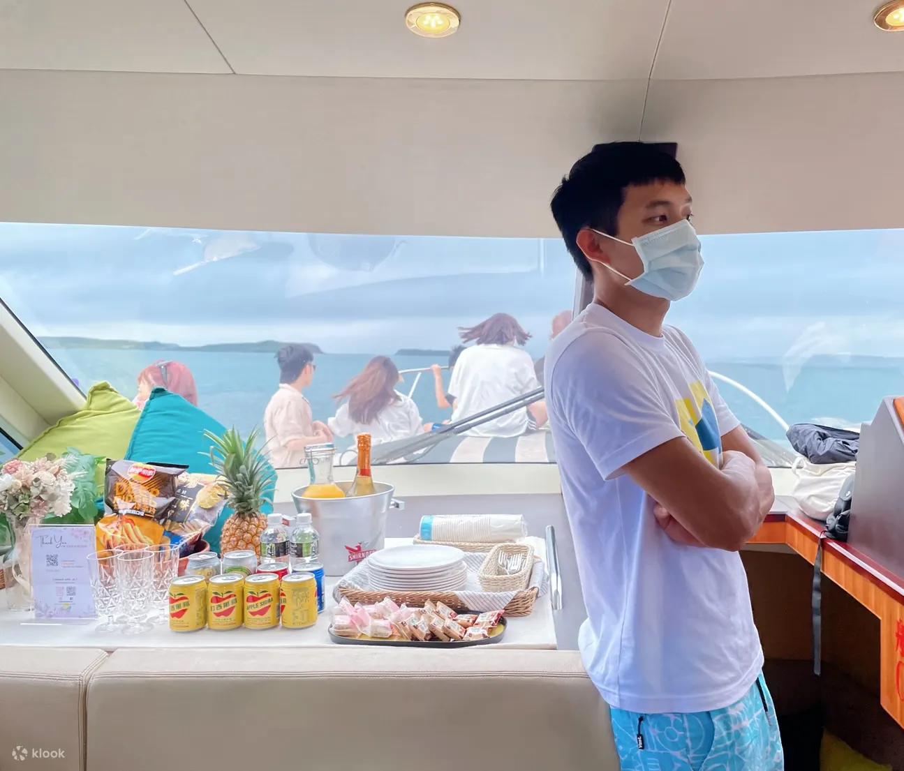 澎湖: 蔚蓝海岸游艇俱乐部-游艇出海体验海上泳池＆梦幻水上活动