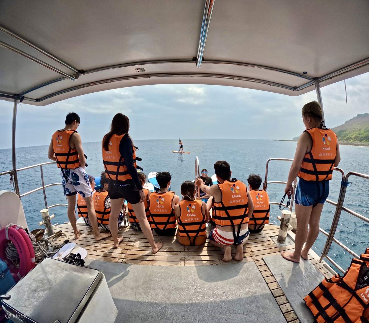 屏東｜小琉球グラスボート半潜水艇遊覧船＆SUP（スタンドアップパドルボード）・シュノーケリング探索