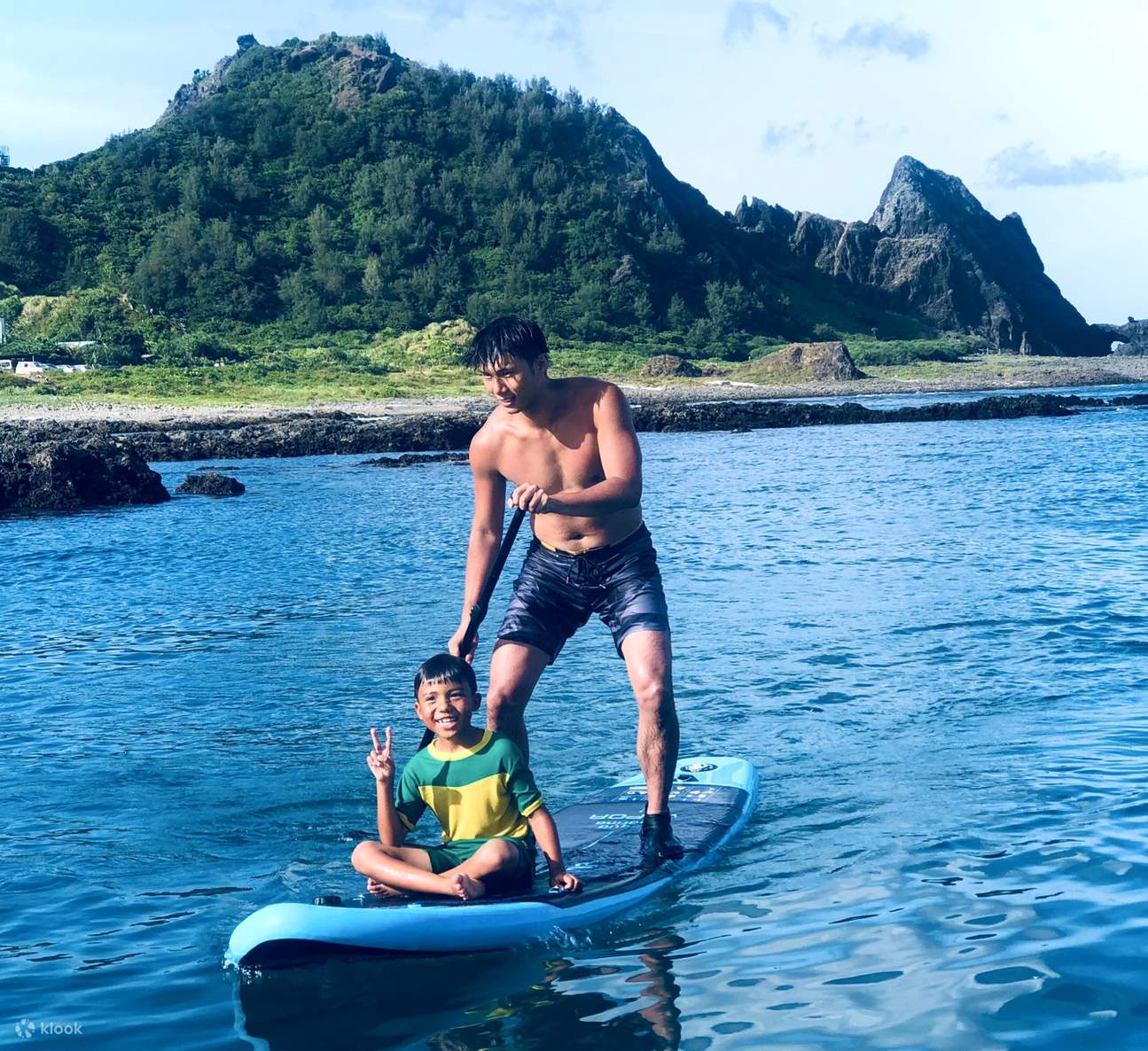 Dua Orang Satu Papan