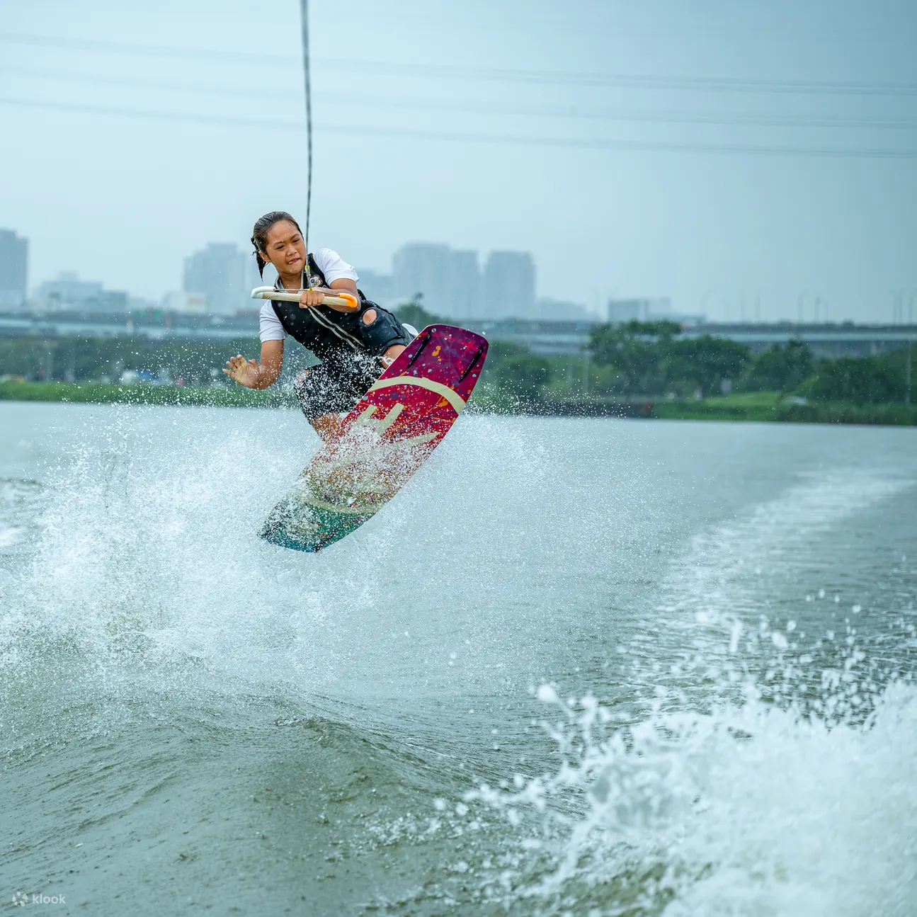Waterskiing Experience in New Taipei City