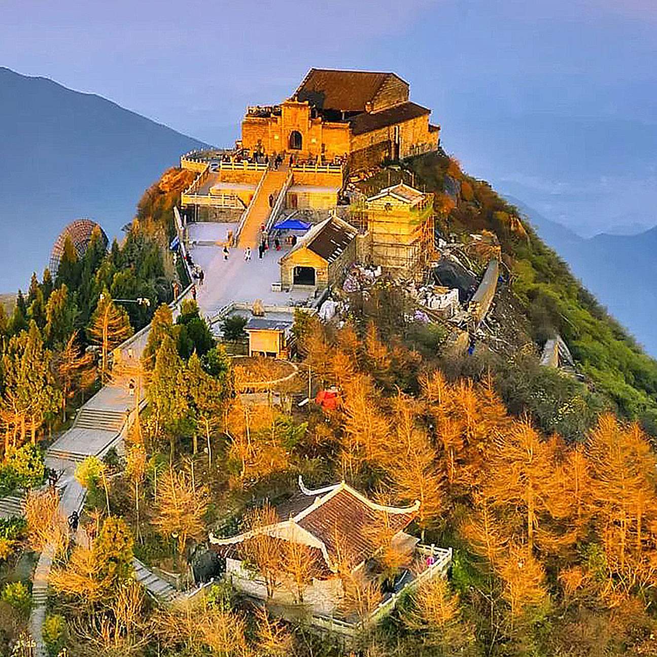 湖南省 衡山 日帰りツアー☆15名限定小グループ☆中国語混載ツアー☆南岳大廟/南天門/祝融峰 | Klook