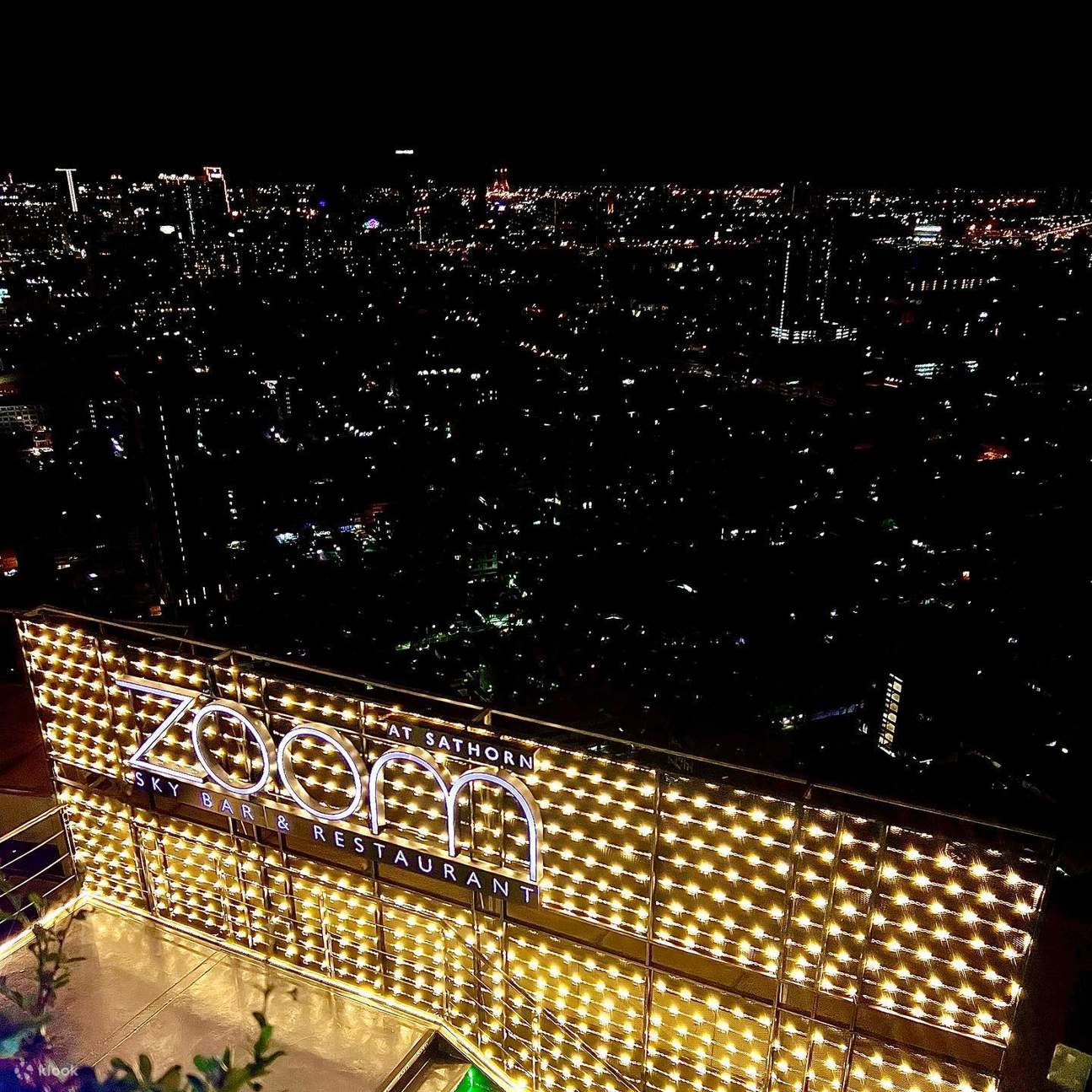 ZOOM Sky Bar & Restoran