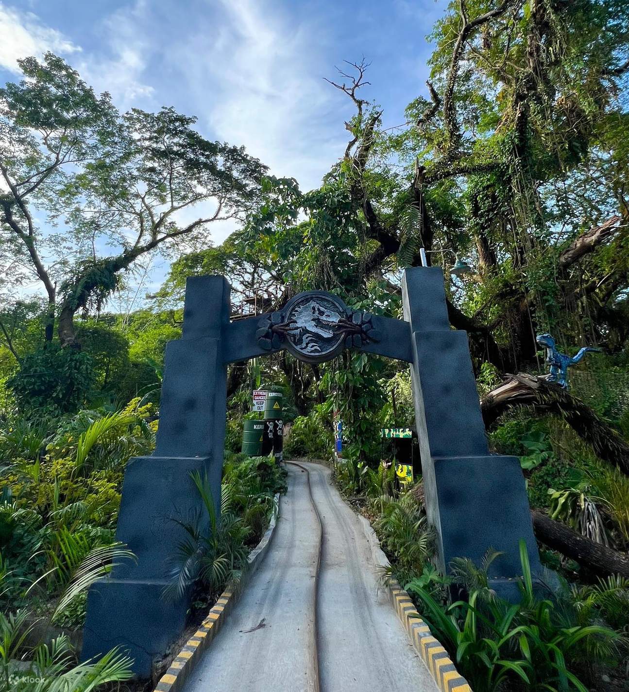 dinosaurs island clark