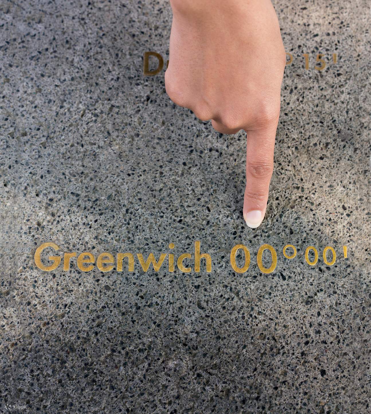 Линия Нулевого меридиана в Королевской обсерватории Гринвича