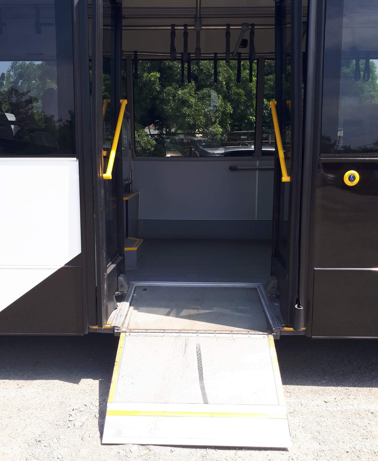 UBE Express 障害者に優しいエントランス