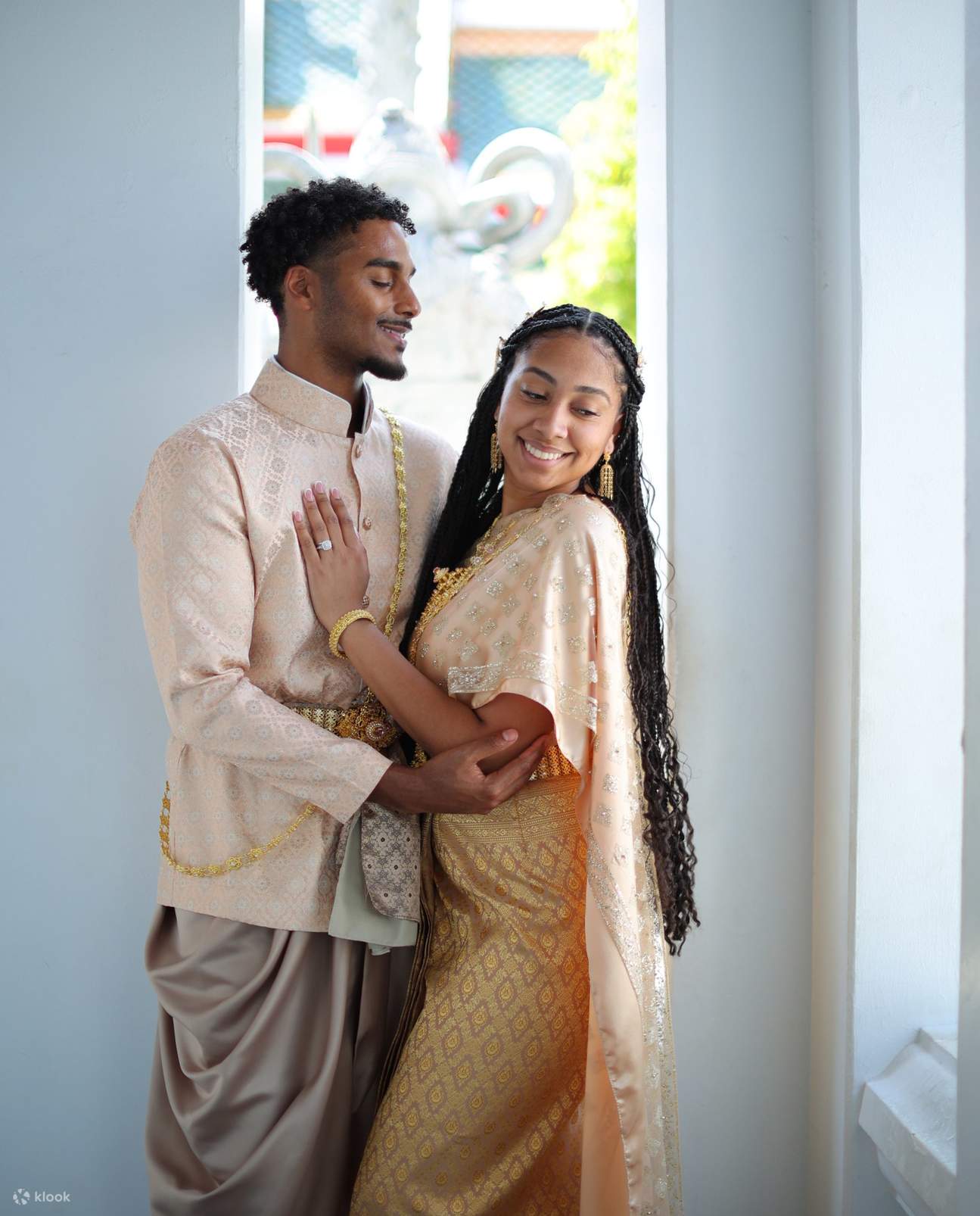 Noleggio di costumi tailandesi presso Charis Thai Studio a Bangkok