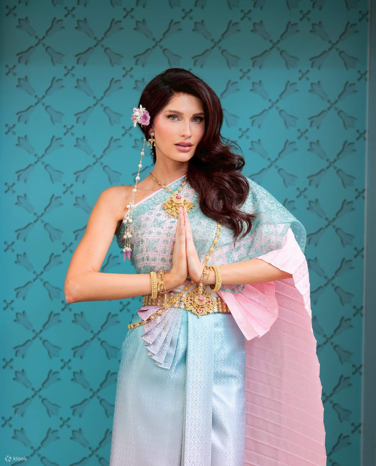 방콕 차리스 태국 스튜디오의 태국 전통 의상 대여