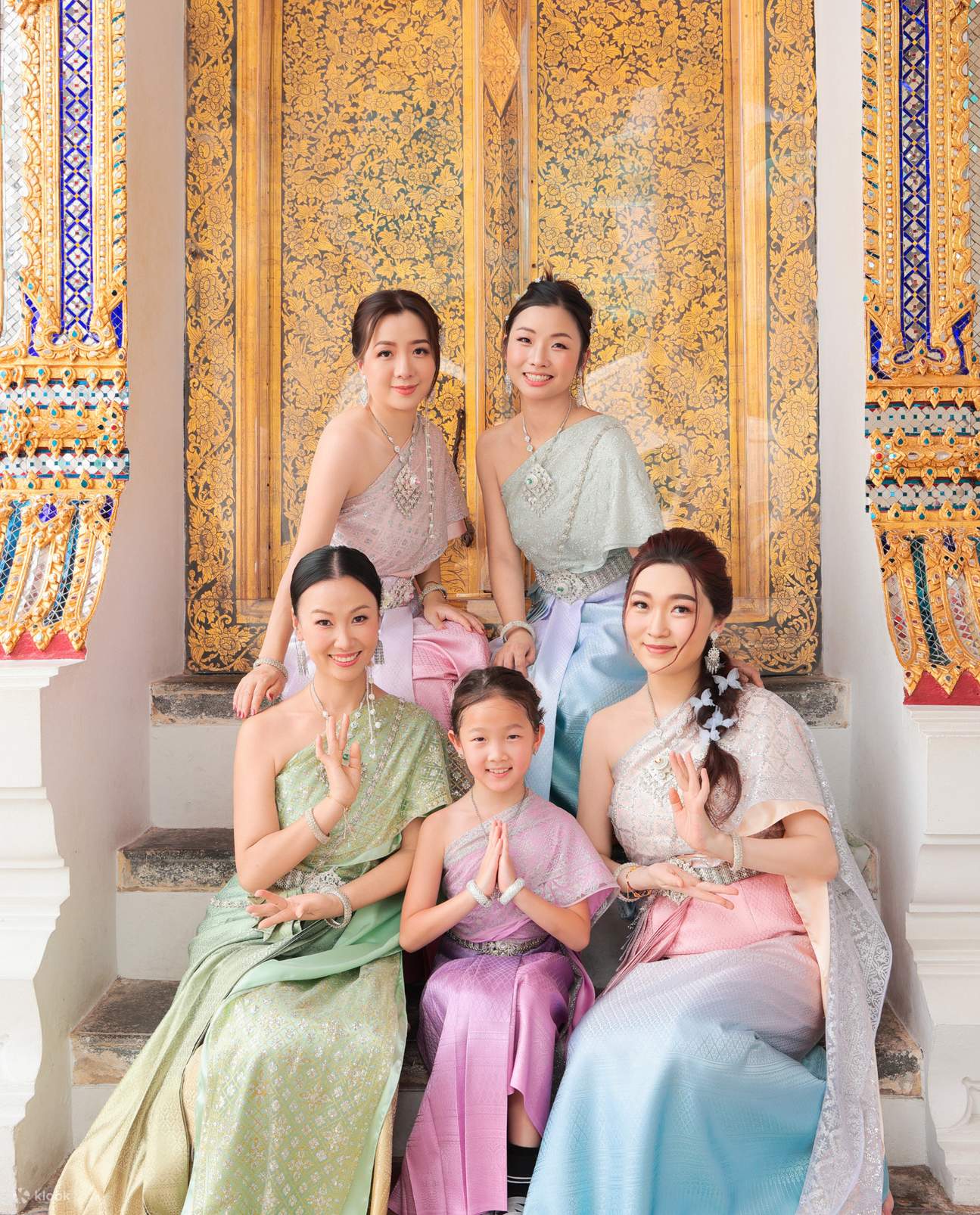 Noleggio di costumi tailandesi presso Charis Thai Studio a Bangkok