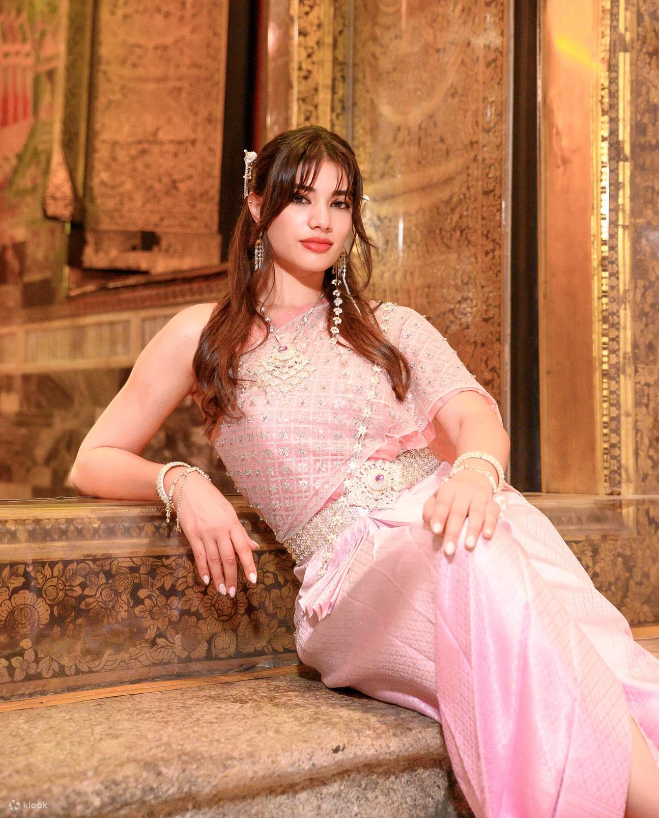 Alquiler de trajes tailandeses por Charis Thai Studio en Bangkok