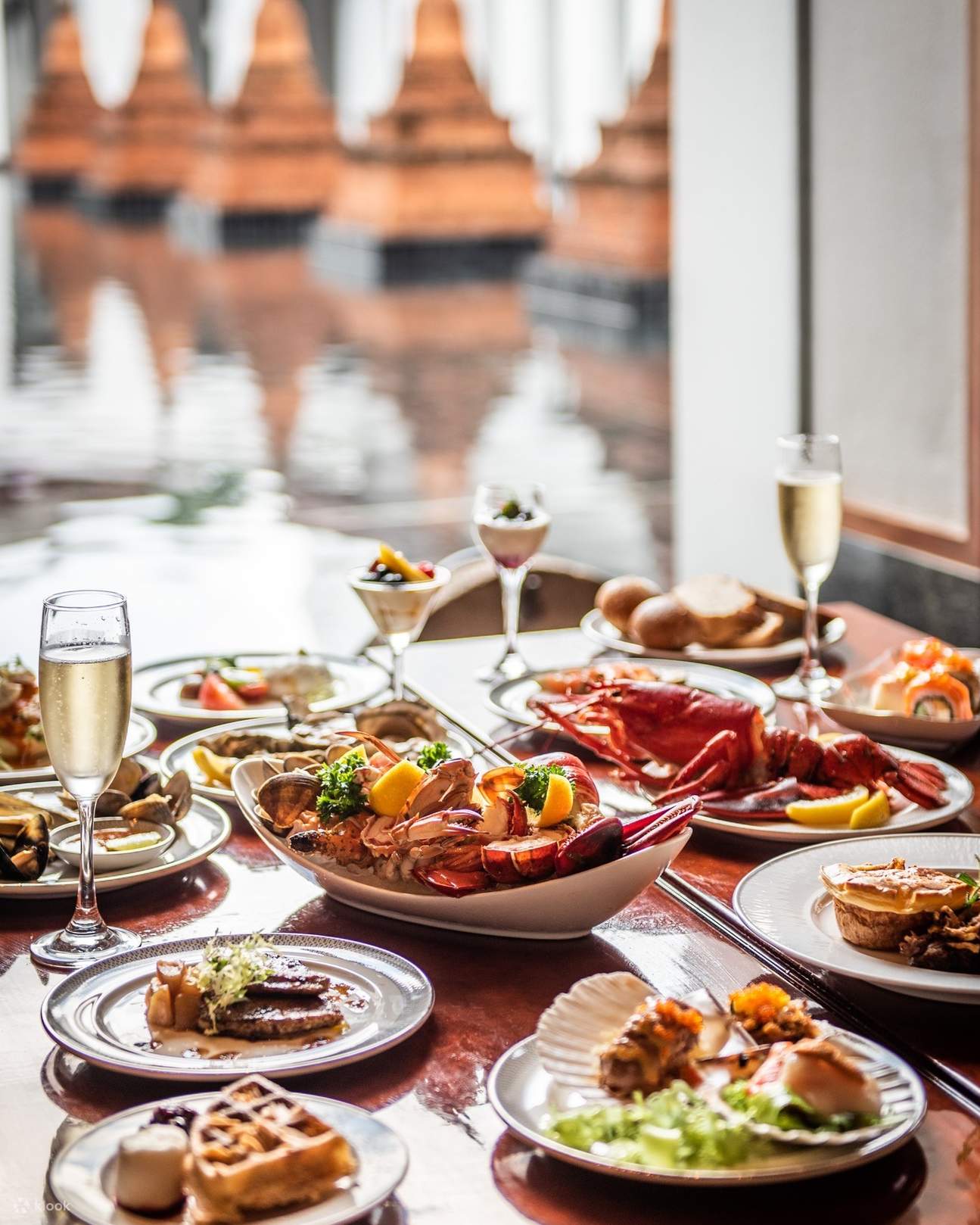 自助早餐，可欣賞標誌性景觀