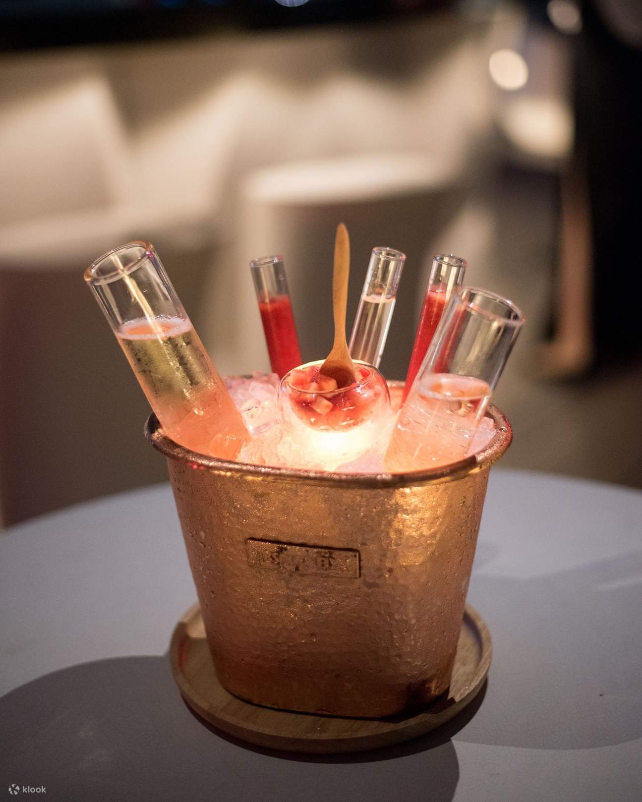 セントラルワールドのセンタラグランド59階にあるCRUシャンパンバー