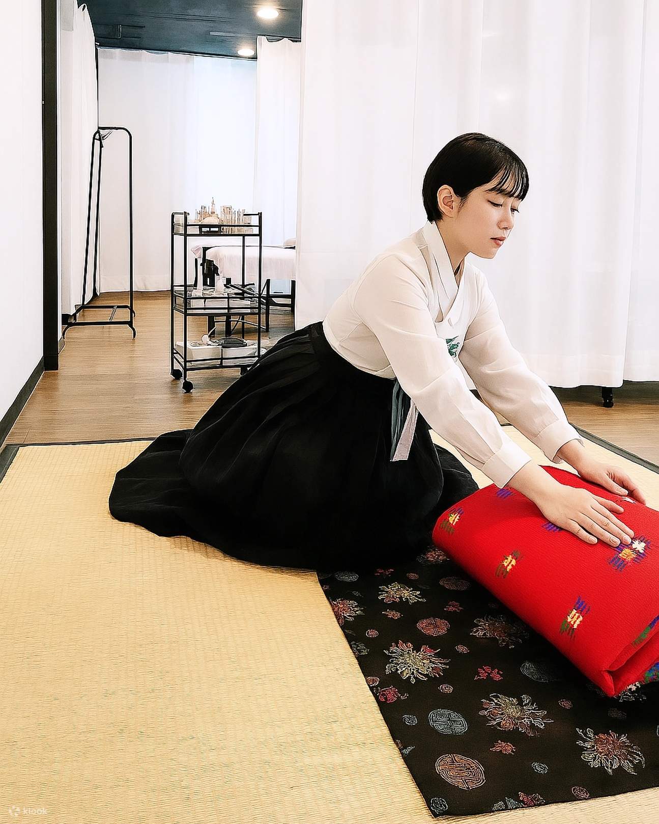 体验前所未有的韩国“마루 (Maru)”文化——温柔而温暖，就像母亲的拥抱。