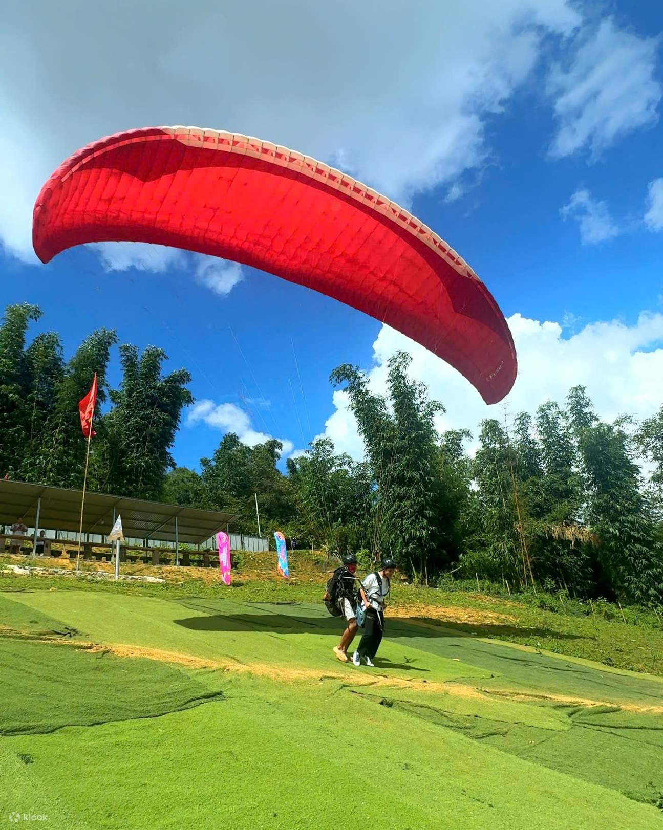 Gleitschirmflug-Erlebnis in Sapa - Hotelabholung und Rücktransfer