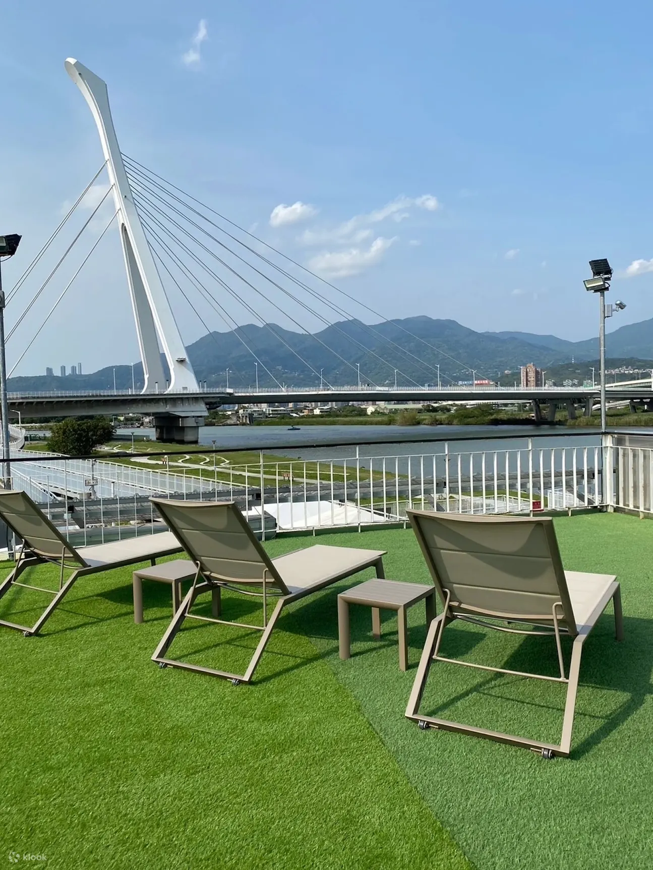 台北: 嘻嘻哈哈国际滑水学校三合一滑水体验