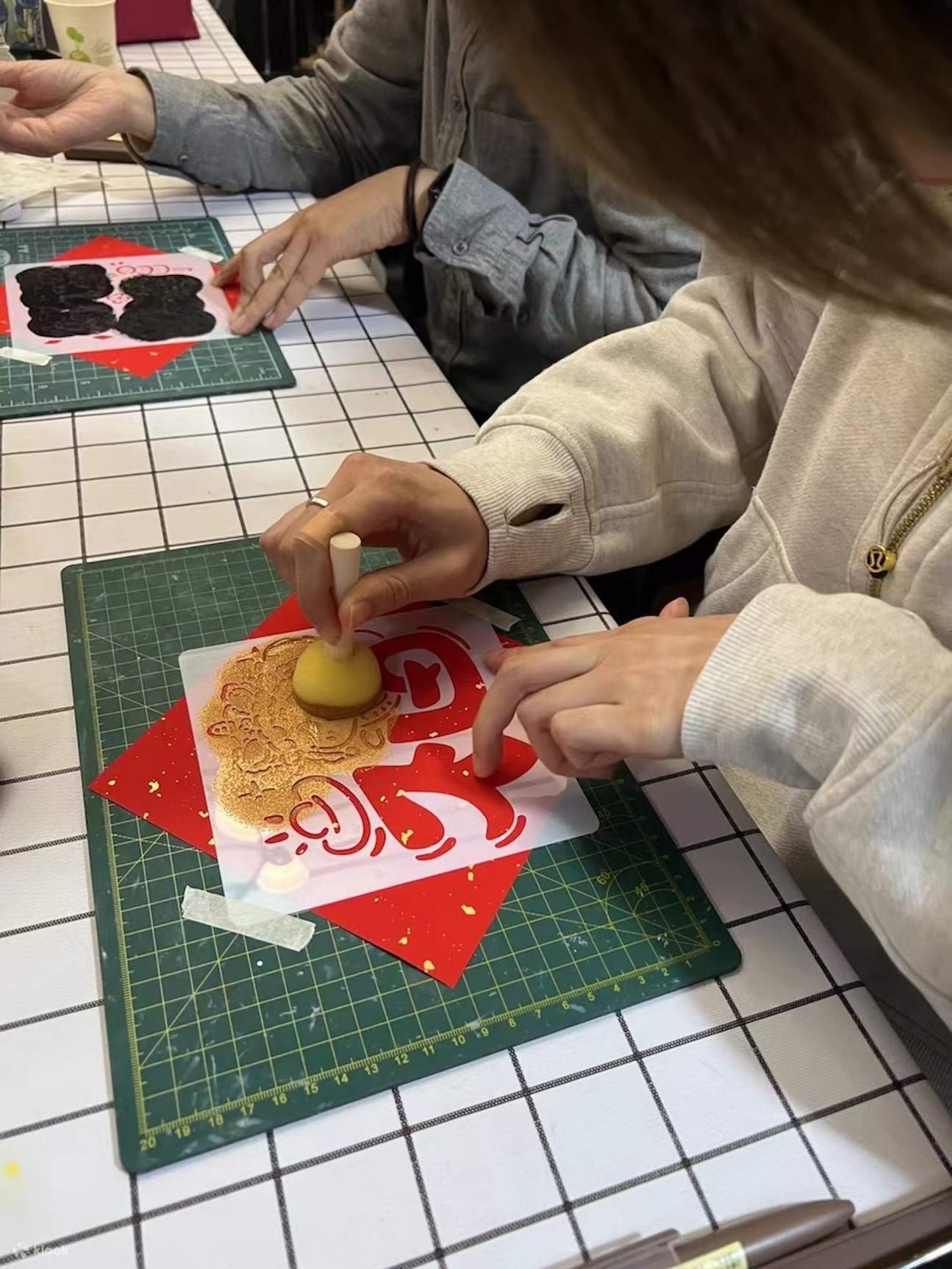 Pengenalan Budaya Lacquer Besar + Pengalaman Kipas Cat Terapung_Eatwith