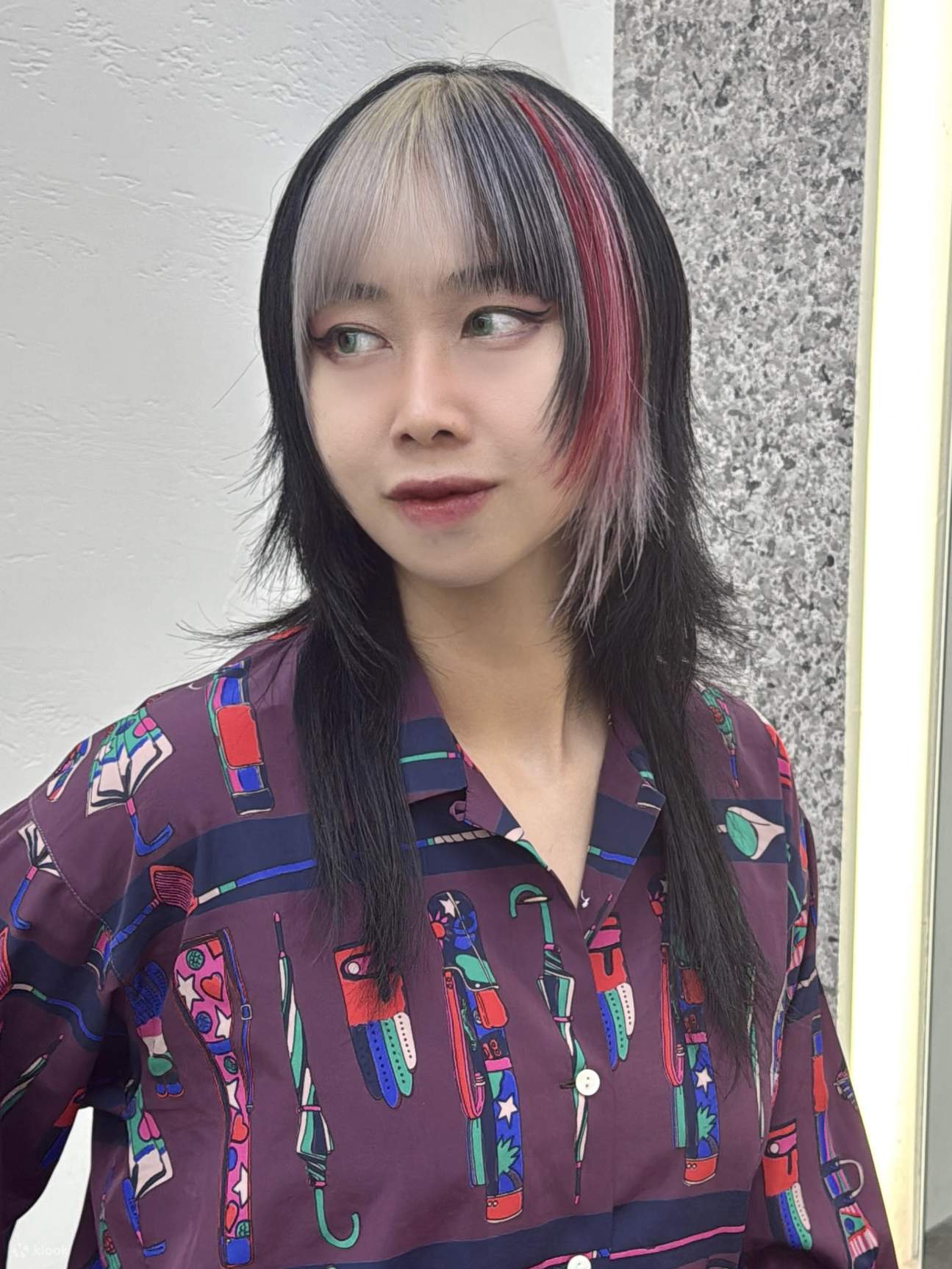 개인별 톤 및 이미지 진단을 통해 완성되는 특별한 K-아이돌 컬러 스타일