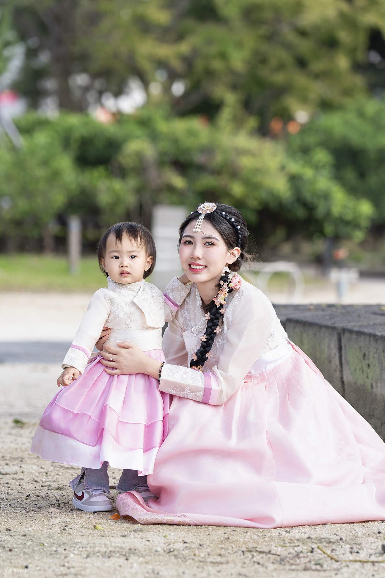 Photographie en Hanbok au Jeju Mokgwana