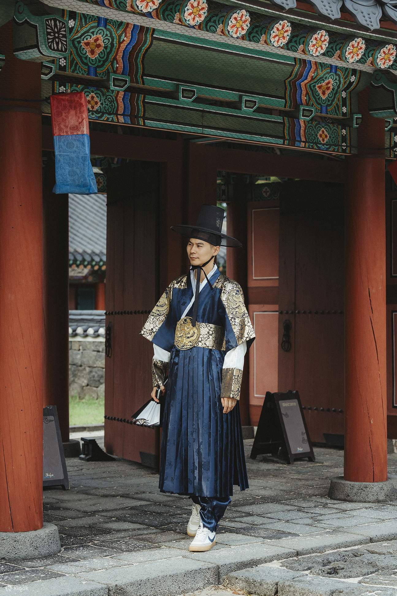 Photographie en Hanbok au Jeju Mokgwana