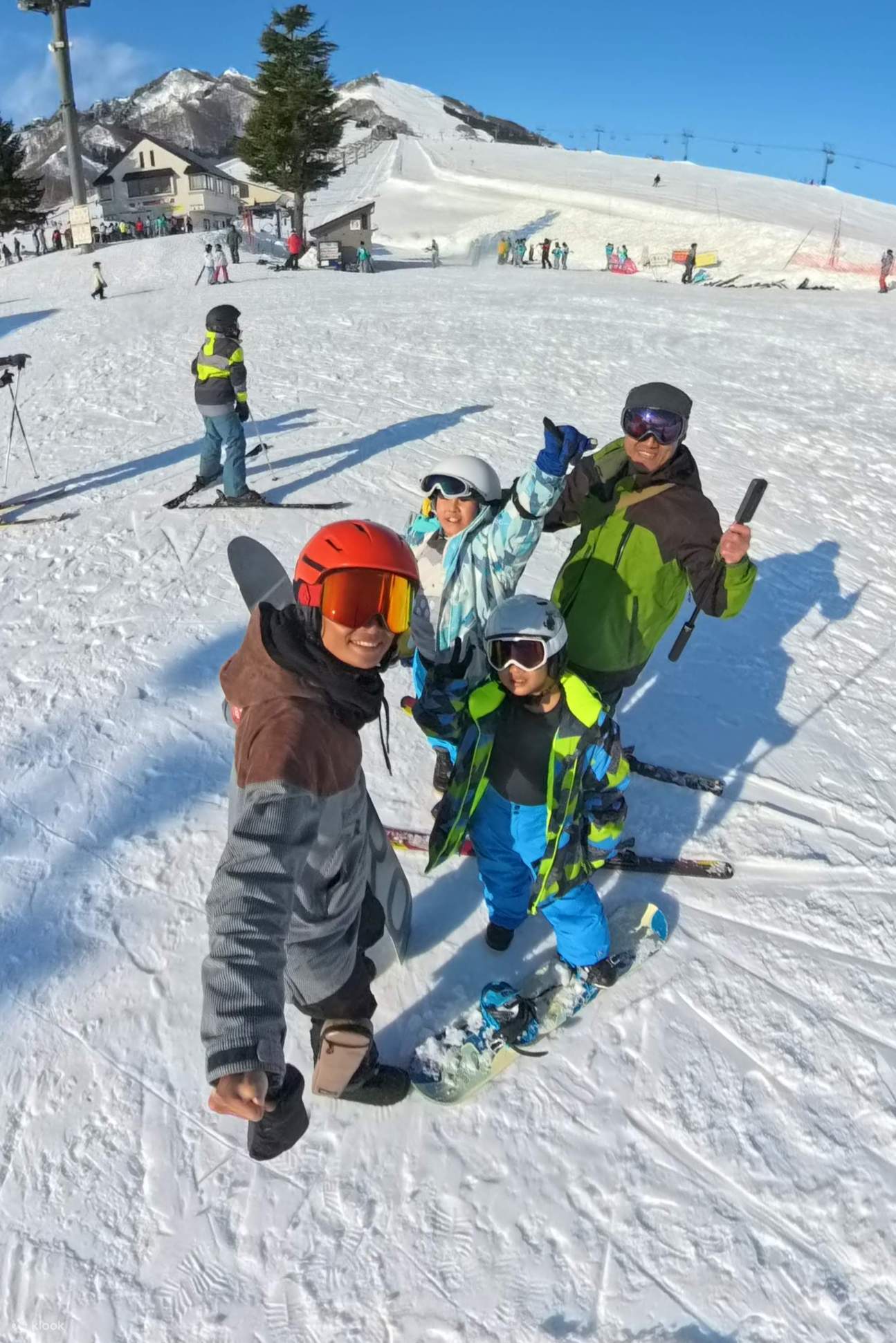 Yuzawa: Iwappara Chinese Small Group Snowboard & Ski Lessons - Klook