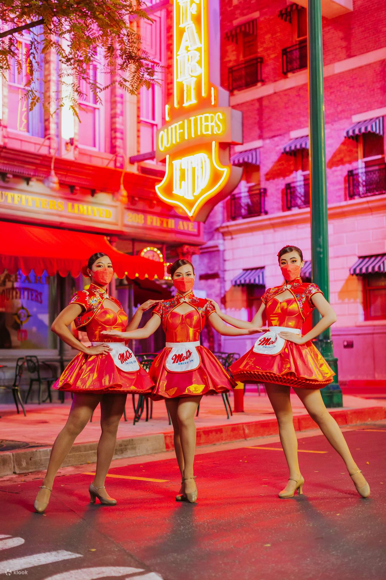 Universal Studios Singapore IT'S SHOWTIME! Premium Experience Klook Universal Studios Singapore IT'S SHOWTIME! Premium Experience Klook