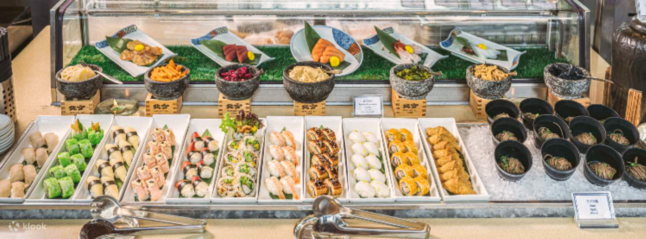 ซูชิมากมายที่ร้าน Harbourside ที่โรงแรม Intercontinental Hong Kong