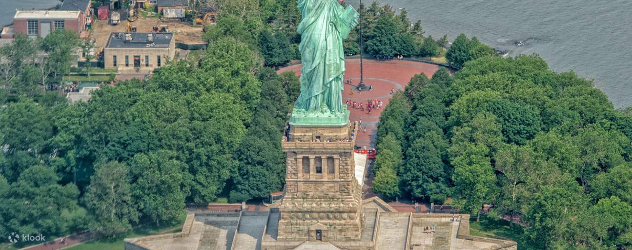 Private Tour of the Statue of Liberty with Reserved Pedestal Access and