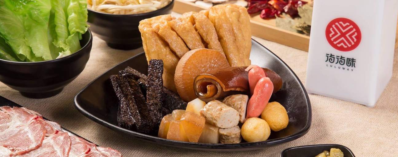 local food at Luluway at Zhongxiao Fuxing Station