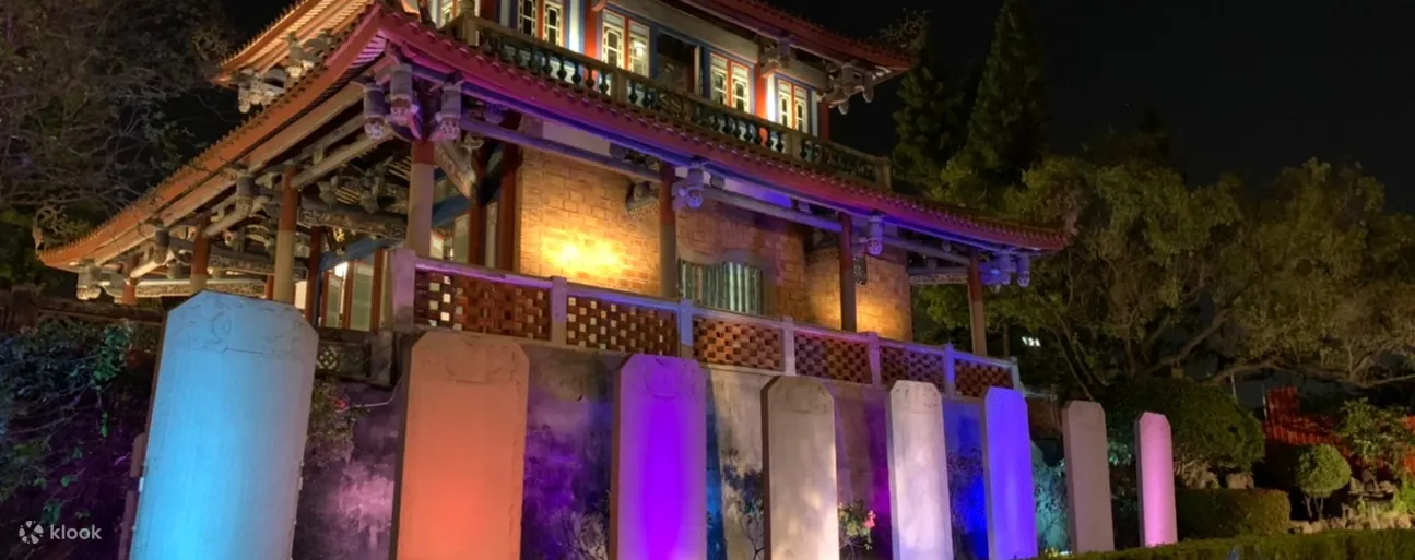 夜晚的赤崁楼，在灯光点缀下别有韵味