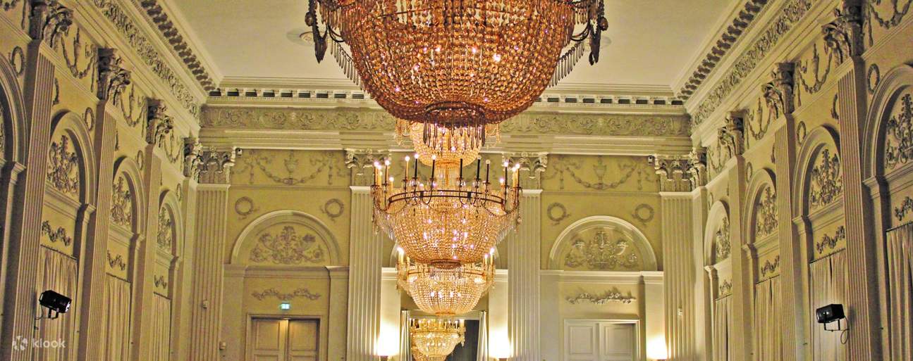 Max-Joseph-Saal mit Musikern