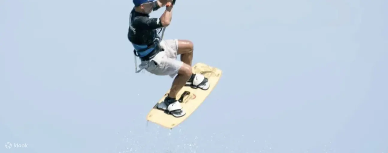 大屿山风筝冲浪体验