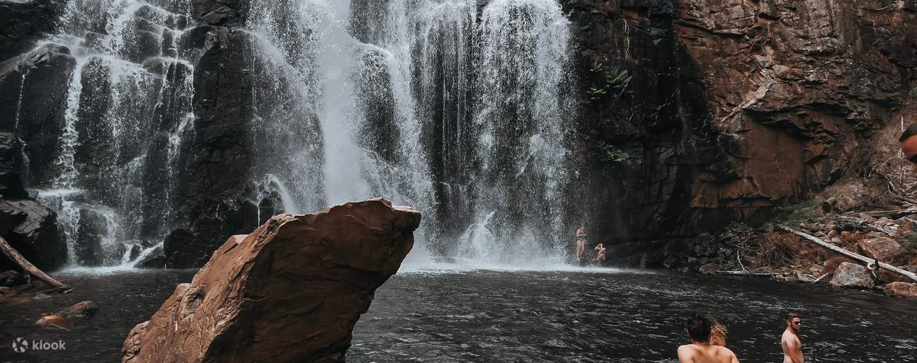 麦肯锡瀑布 (Mackenzie Falls)