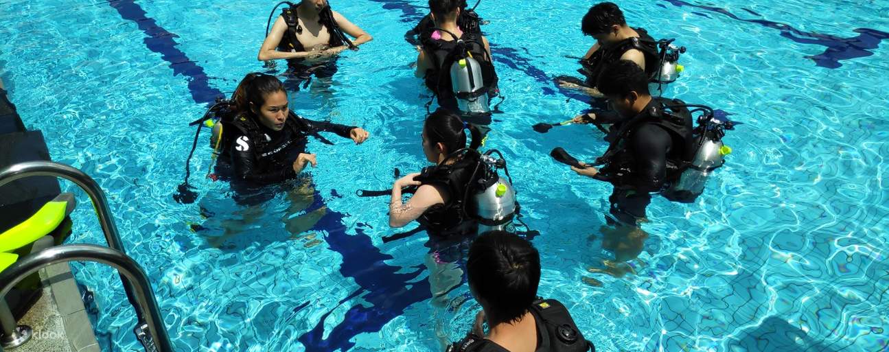 Pool Discover Scuba Diving Experience in Kuala Lumpur Klook