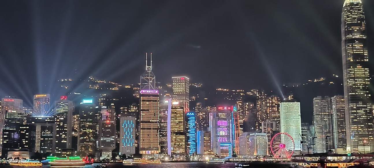 香港英の旅を体験：ビクトリアハーバーのナイトツアー | Klook
